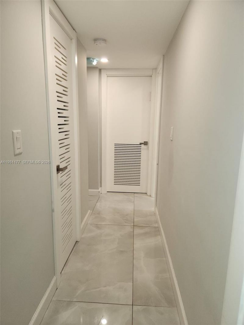 1075 92nd St, Unit 405, Bay Harbor Islands, FL 33154 Photo