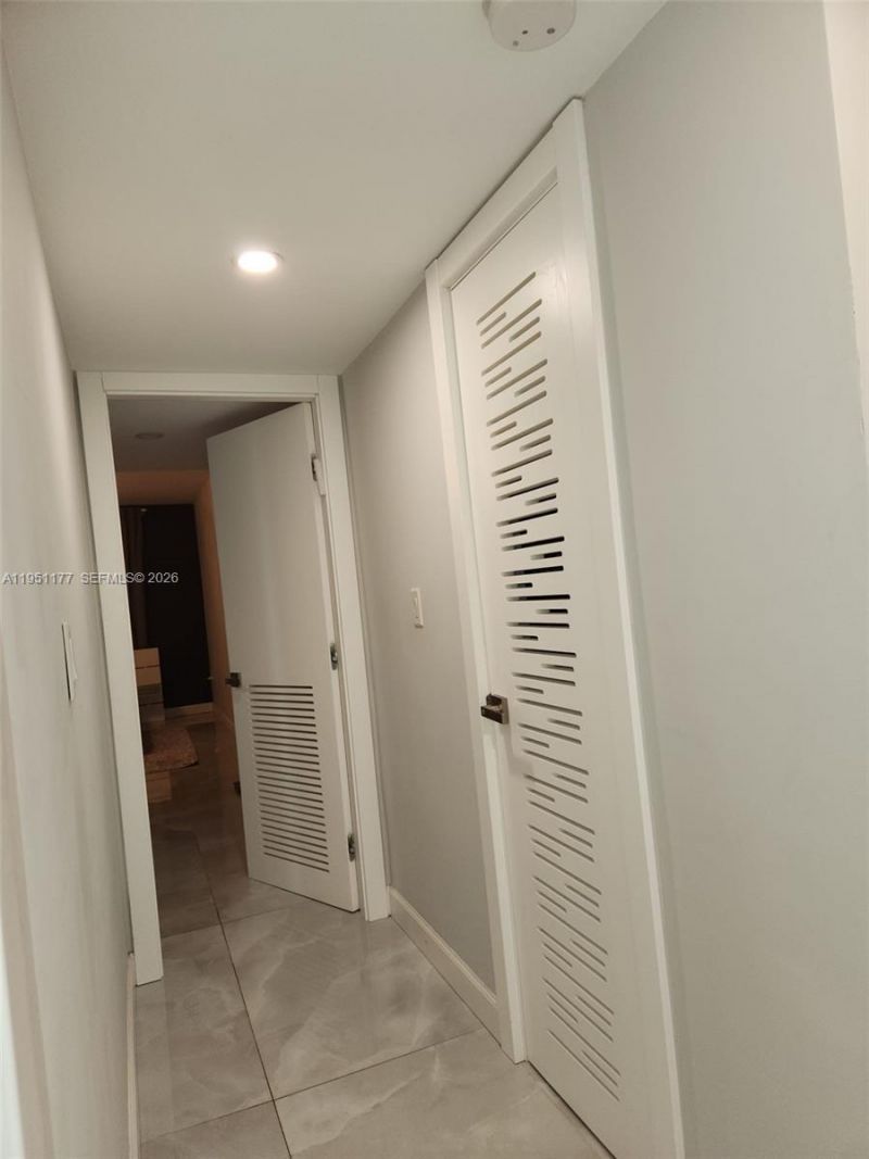 1075 92nd St, Unit 405, Bay Harbor Islands, FL 33154 Photo