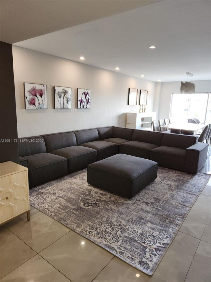 1075 92nd St, Unit 405, Bay Harbor Islands, FL 33154 Photo