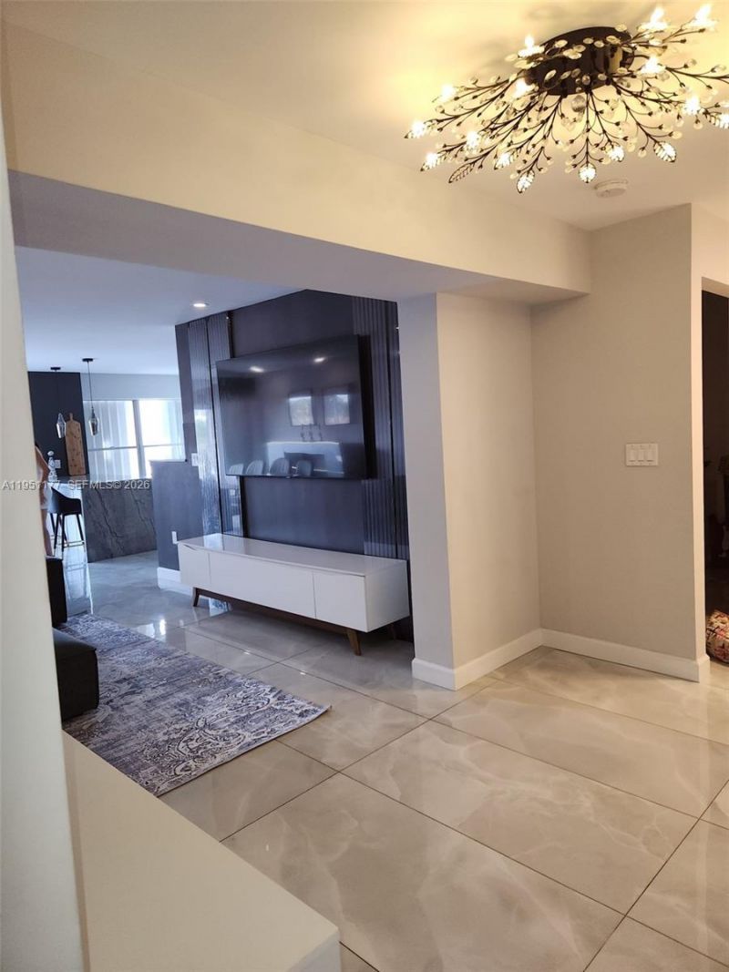 1075 92nd St, Unit 405, Bay Harbor Islands, FL 33154 Photo