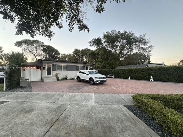 4485 SW 7th St, Miami, FL 33134