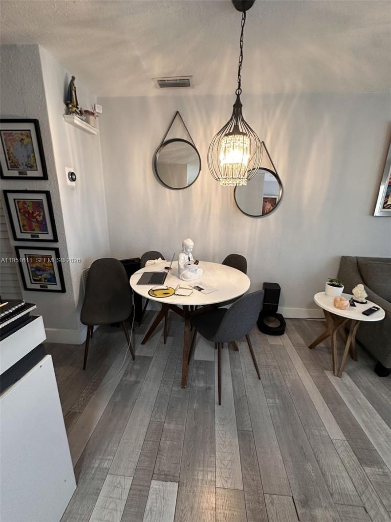 4485 SW 7th St, Miami, FL 33134 Photo