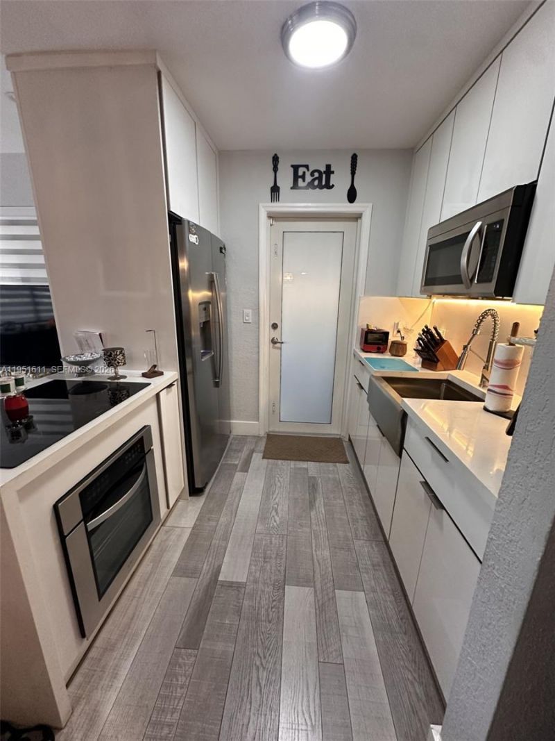 4485 SW 7th St, Miami, FL 33134 Photo