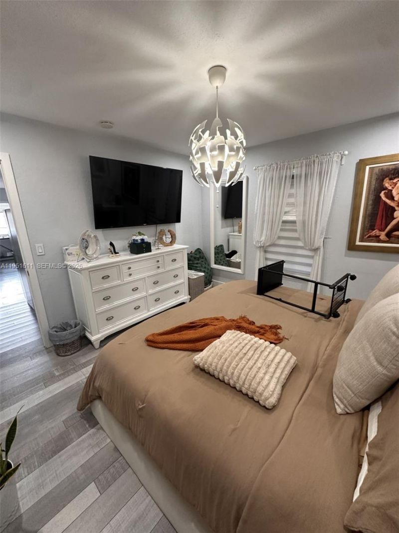 4485 SW 7th St, Miami, FL 33134 Photo