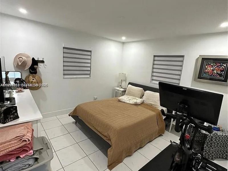 4485 SW 7th St, Miami, FL 33134 Photo