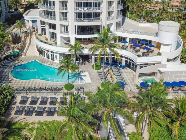 17375 Collins Ave, Unit 1003, Sunny Isles Beach, FL 33160