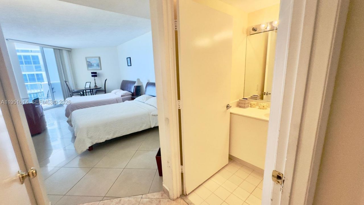 17375 Collins Ave , Unit 1003, Sunny Isles Beach, FL 33160 Photo