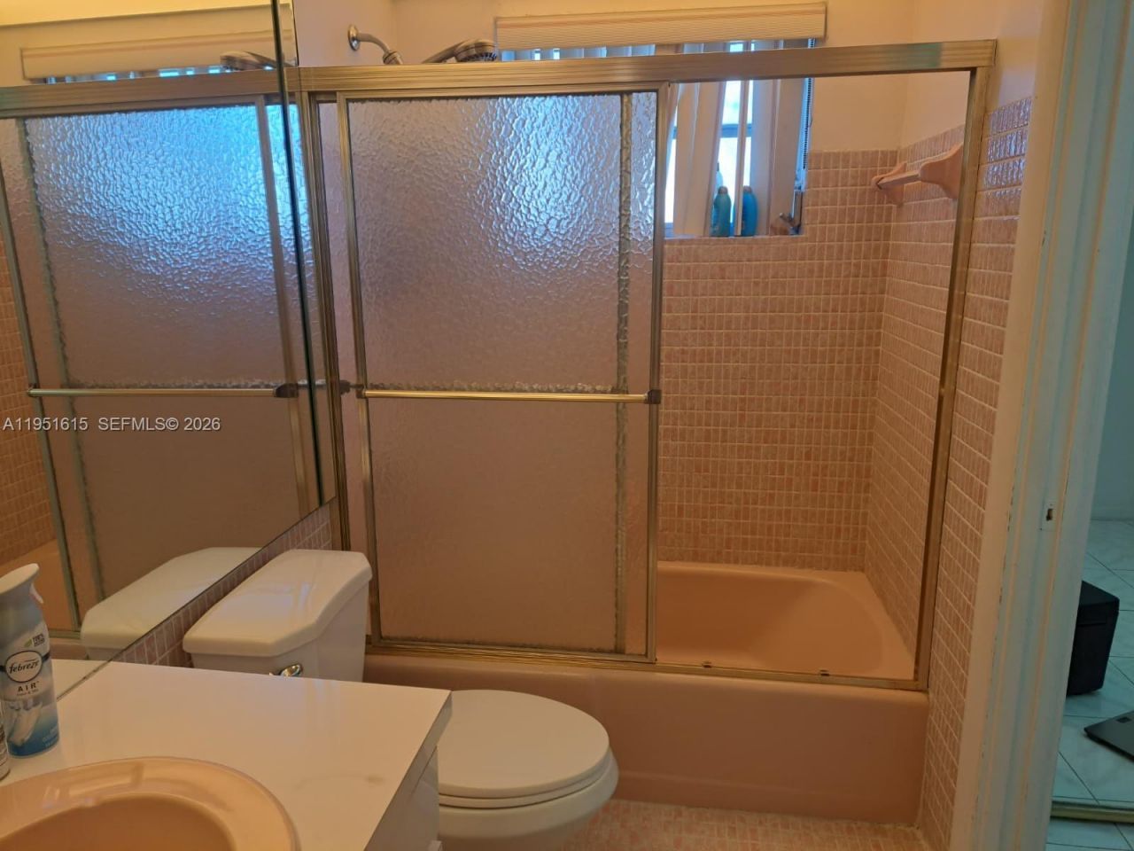 330 SE 2nd St , Unit 305H, Hallandale Beach, FL 33009 Photo