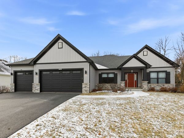 541 Omaha Drive, Yorkville, IL 60560