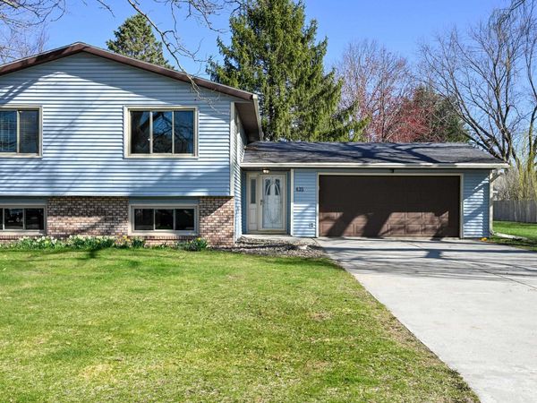 435 North Shore Drive, Belleville, WI 53508