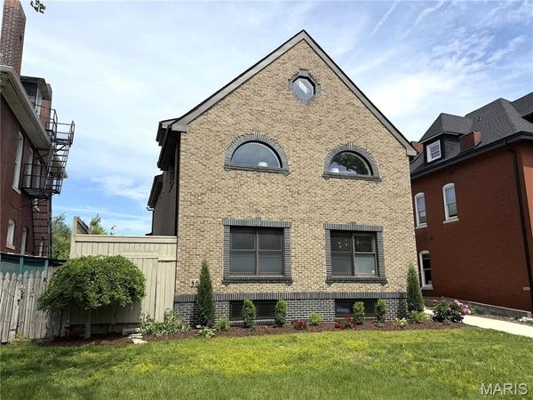 5089 Waterman Boulevard, St Louis, MO 63108