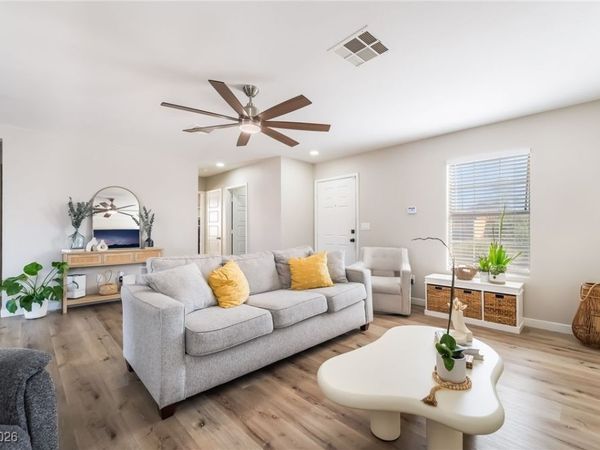 624 Black Sand Court, Henderson, NV 89011