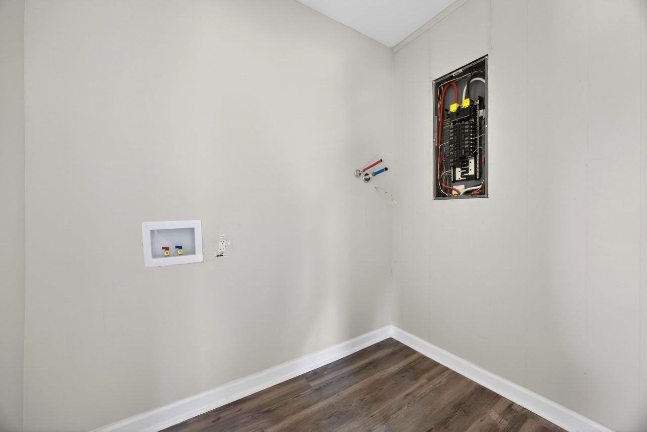 573 Race Track Road Photo 12