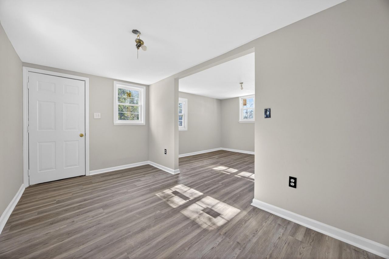 573 Race Track Road Photo 13