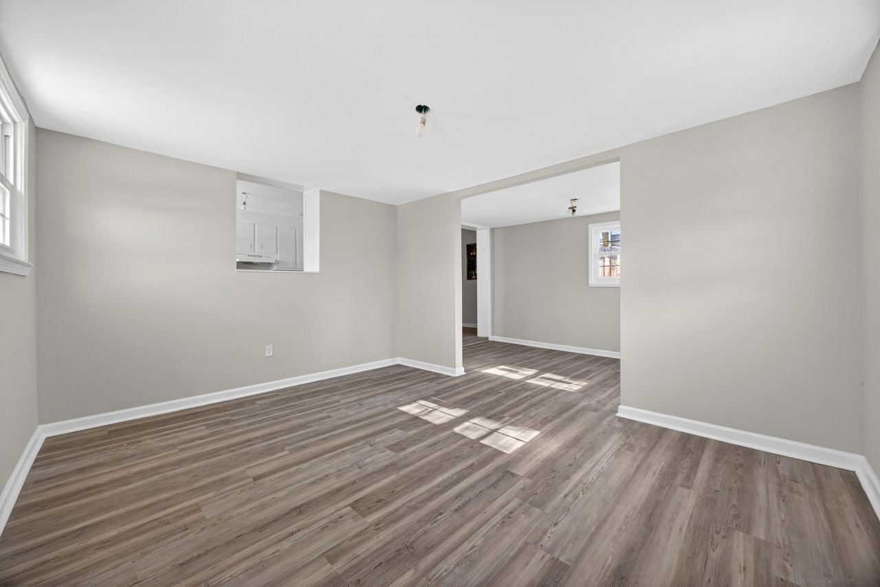 573 Race Track Road Photo 14