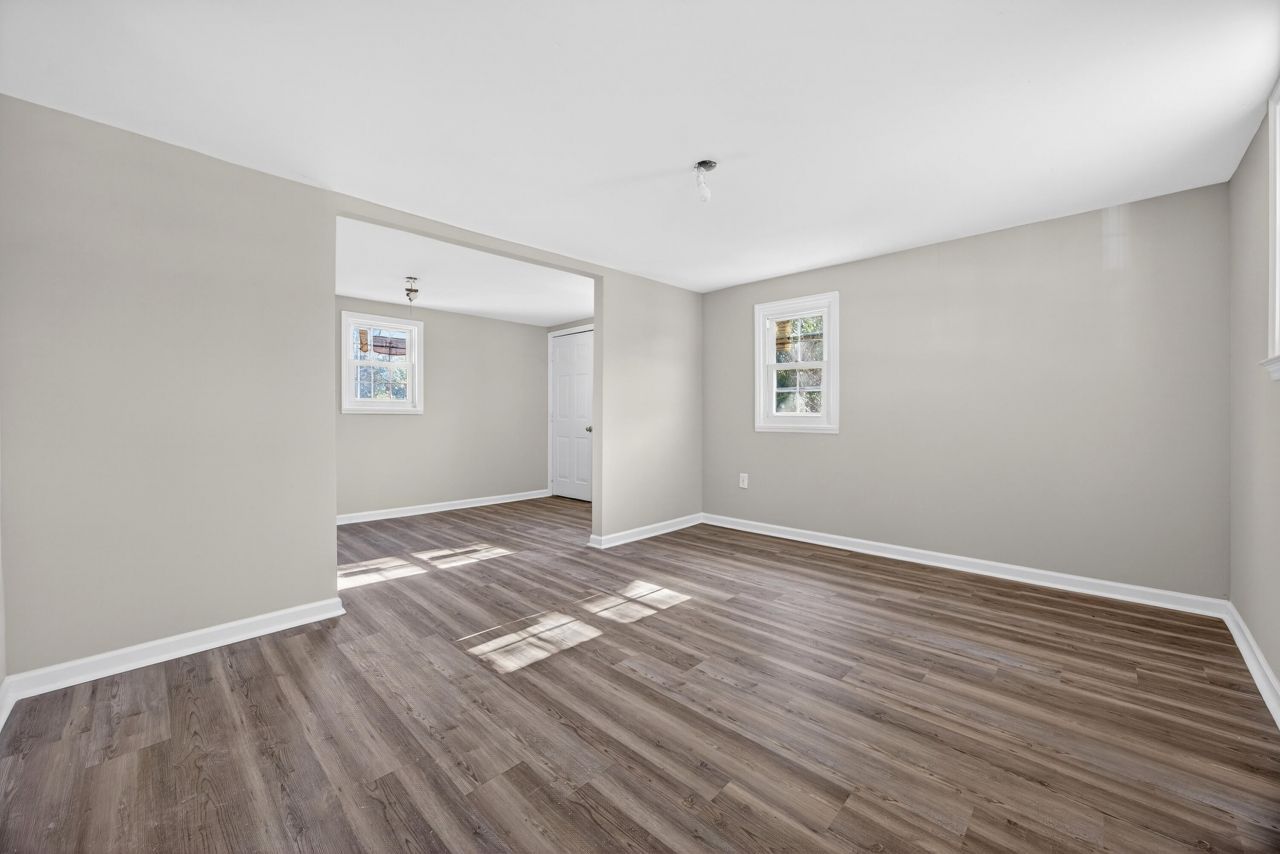 573 Race Track Road Photo 15