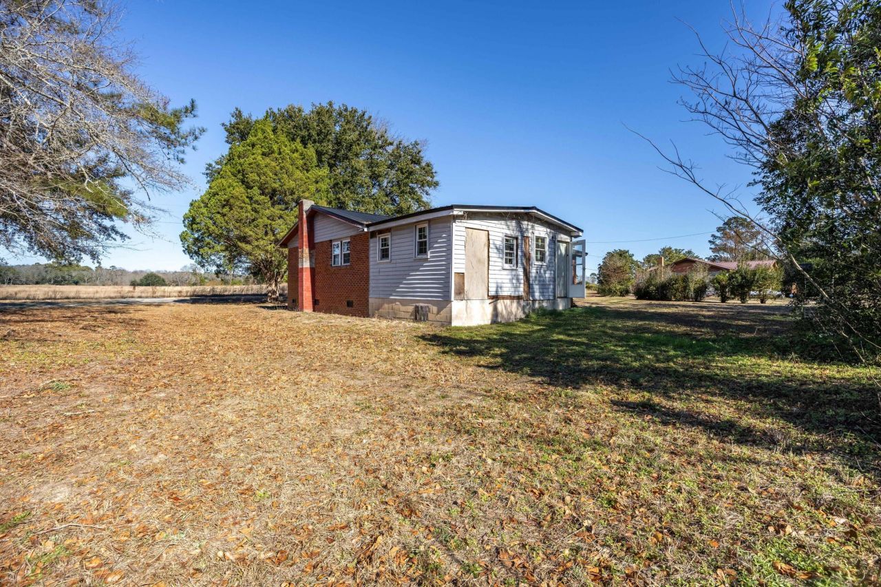 573 Race Track Road Photo 5