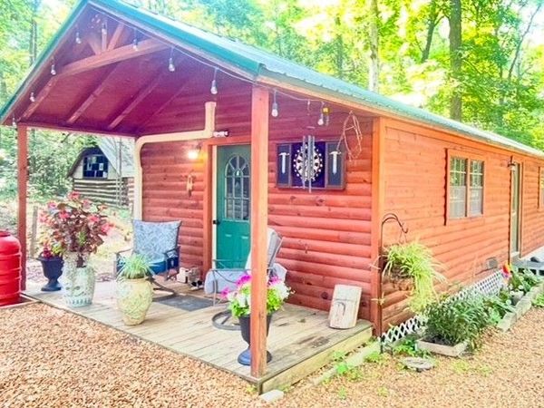 380 E Oak Dr, Buchanan, TN 38222