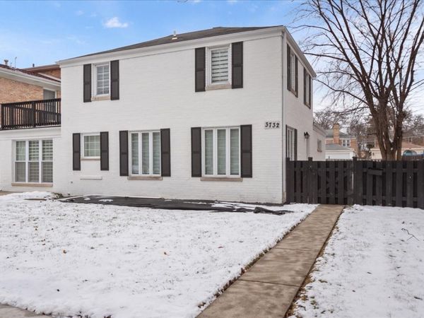 3732 W Columbia Avenue, Lincolnwood, IL 60712