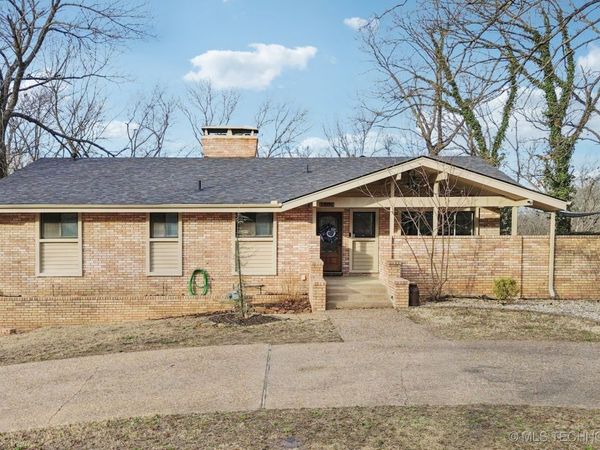 1808 S Skyline Place, Bartlesville, OK 74006