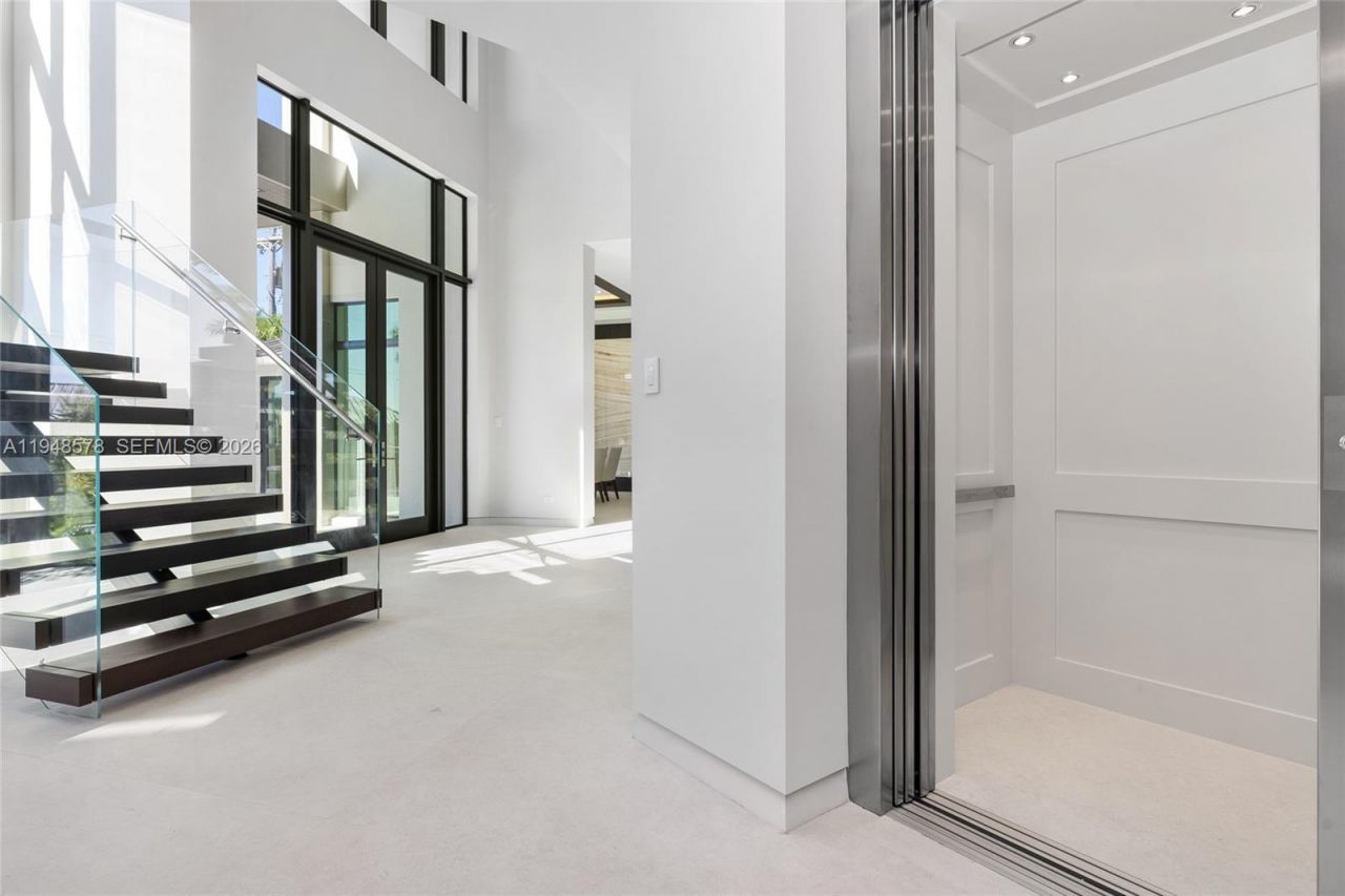 51 Isla Bahia Dr, Fort Lauderdale, FL 33316 Photo