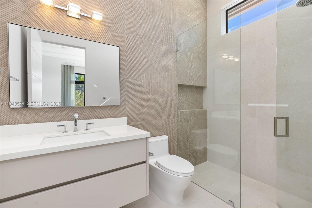 51 Isla Bahia Dr, Fort Lauderdale, FL 33316 Photo