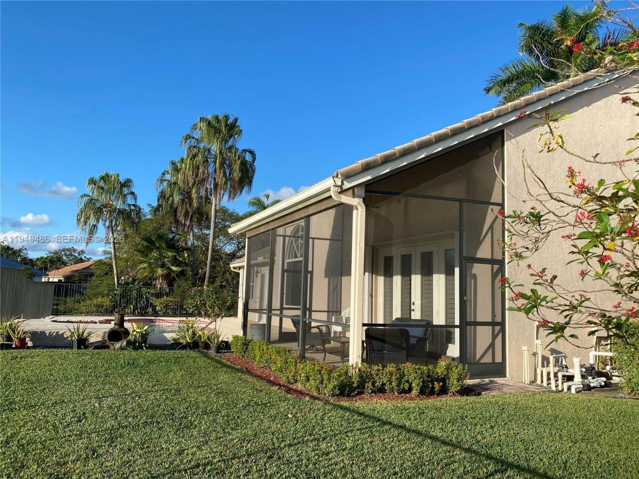 3279 Huntington, Weston, FL 33332 Photo