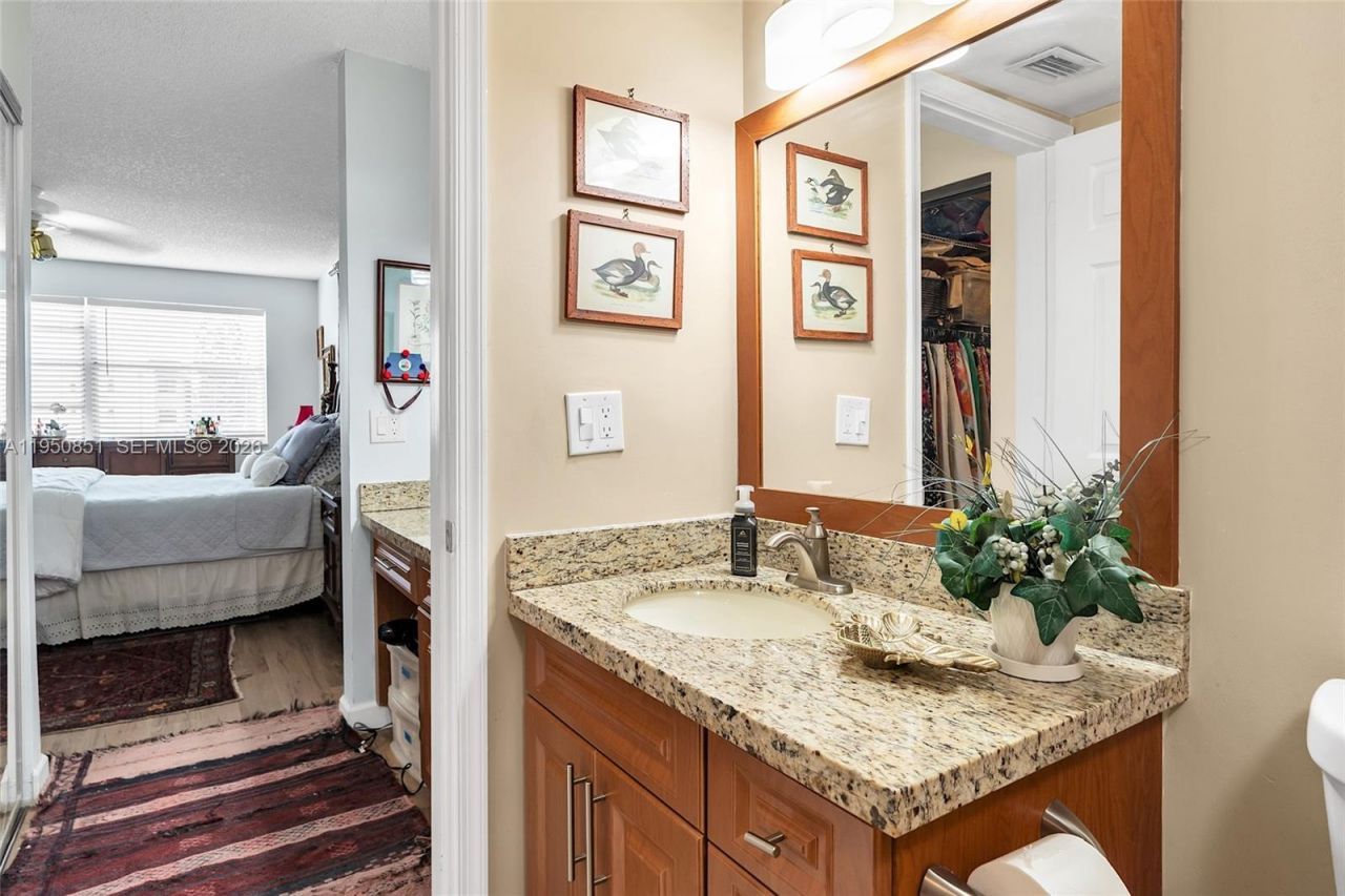 2603 NW 103rd Ave , Unit 310, Sunrise, FL 33322 Photo