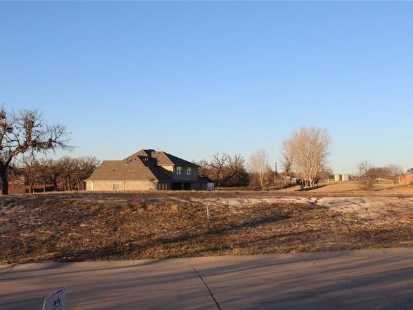 117 Heritage Drive , Boyd, TX 76023