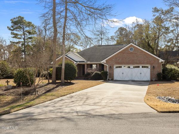 806 Broadmoor Court, Morehead City, NC 28557