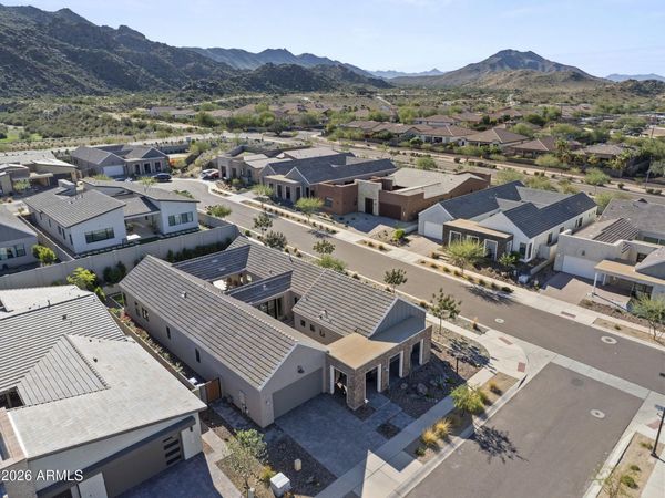 713 E KACHINA Trail, Phoenix, AZ 85042