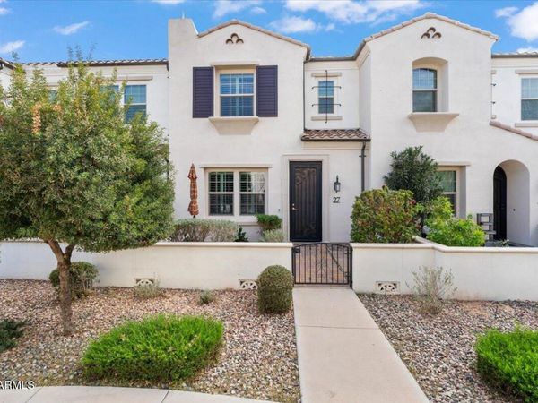 2477 W MARKET Place, Unit 27, Chandler, AZ 85248