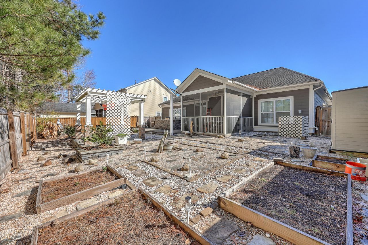 3811 Bonnecrest Lane Photo 33