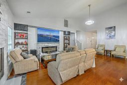 3811 Bonnecrest Lane photo 4