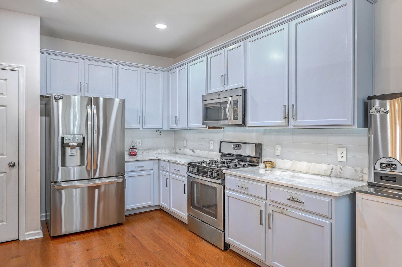 3811 Bonnecrest Lane Photo 9