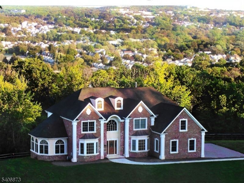 108 Hamilton Trl, Totowa, NJ 07512 Main Photo