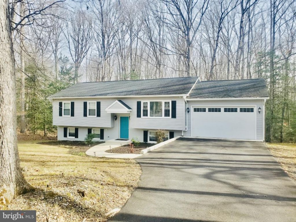 12207 Pemwood Lane, Fredericksburg, VA 22407 Main Photo