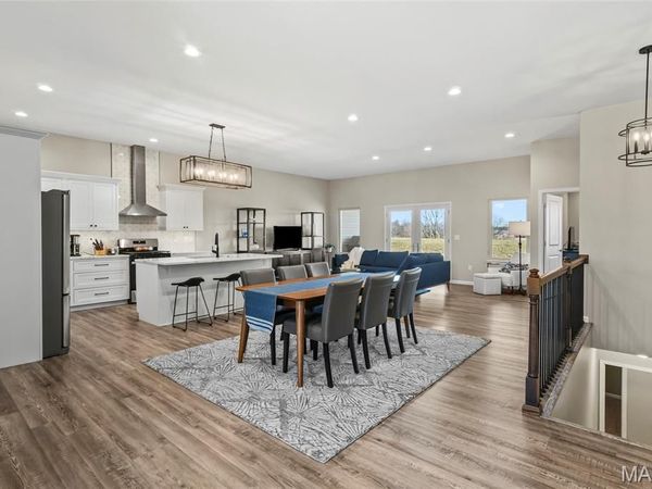 2426 Sunset Ridge Drive, Columbia, IL 62236