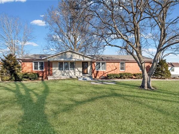 1015 E 10th Street, Carrollton, MO 64633