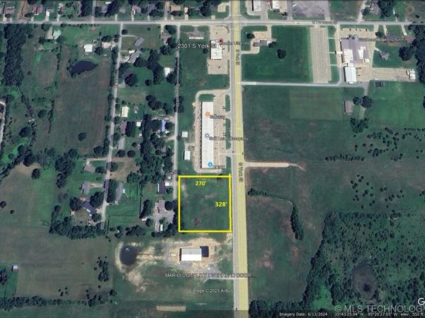 S York Street, Muskogee, OK 74403
