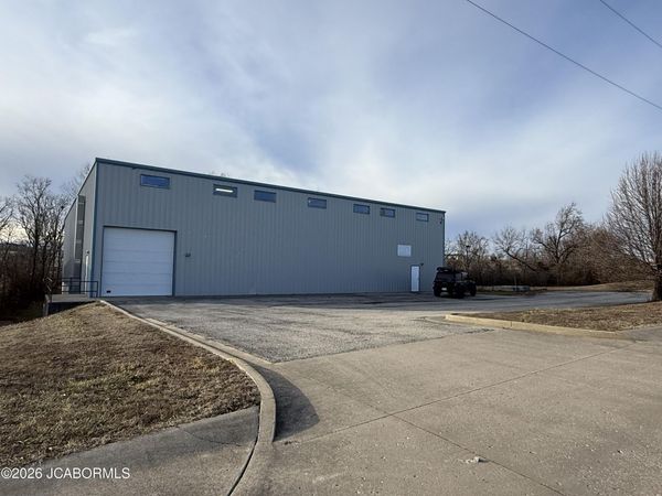 2004 MIDLAND COURT, Jefferson City, MO 65101