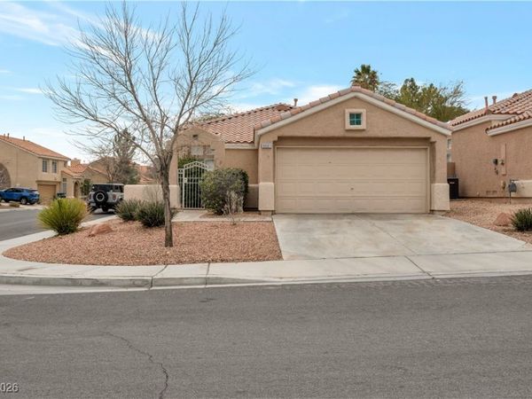 9501 Summer Rain Drive, Las Vegas, NV 89134