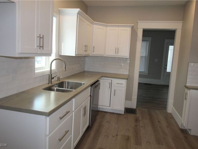 410 W Oak Street, Orrville, OH 44667 Photo 6