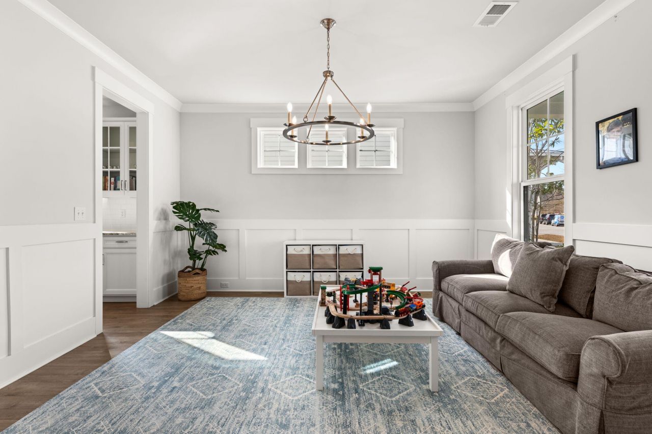 203 Bright Leaf Loop Photo 12