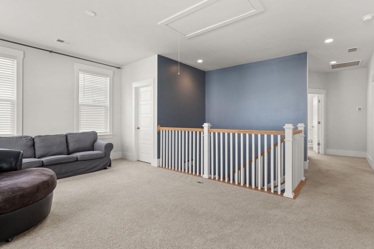 203 Bright Leaf Loop Photo 15