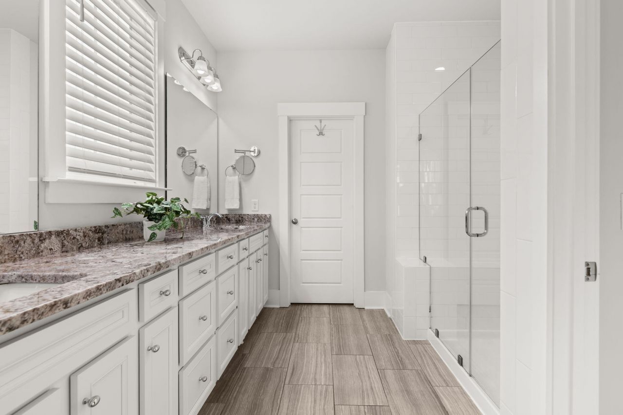 203 Bright Leaf Loop Photo 17