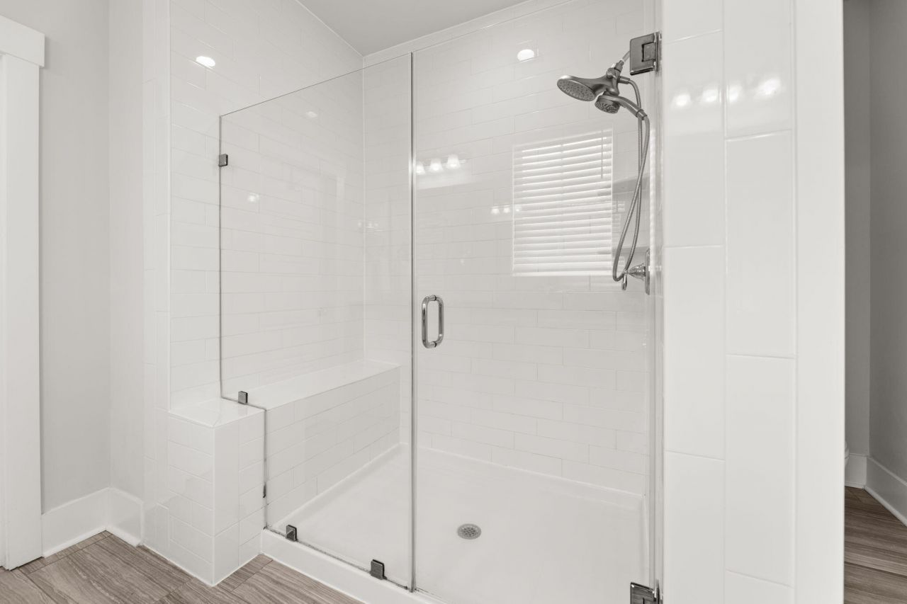 203 Bright Leaf Loop Photo 18