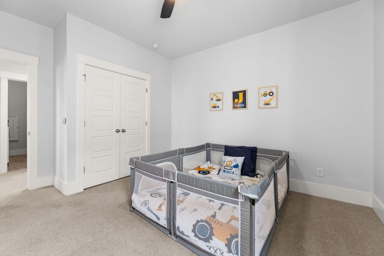 203 Bright Leaf Loop Photo 21