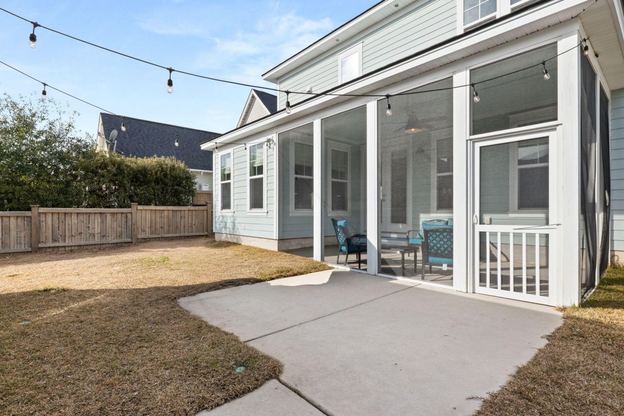 203 Bright Leaf Loop Photo 22