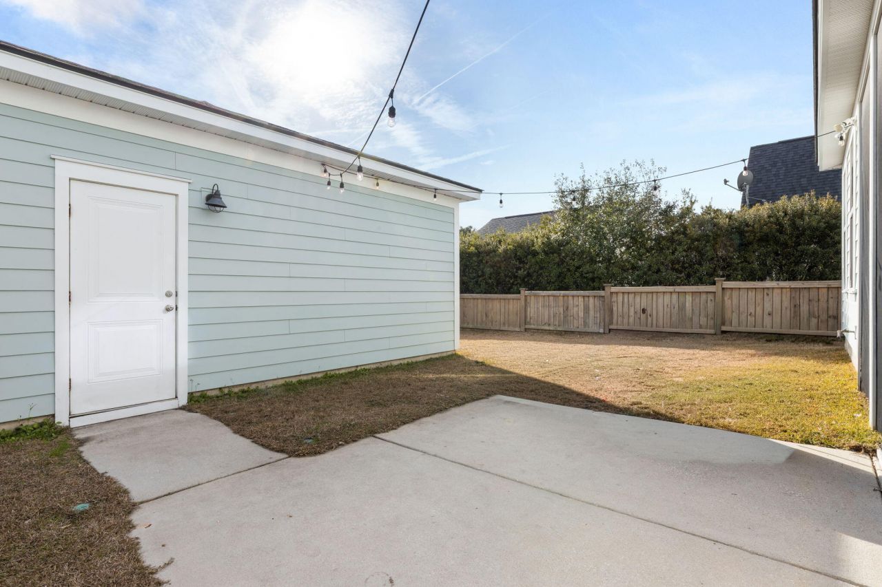 203 Bright Leaf Loop Photo 23